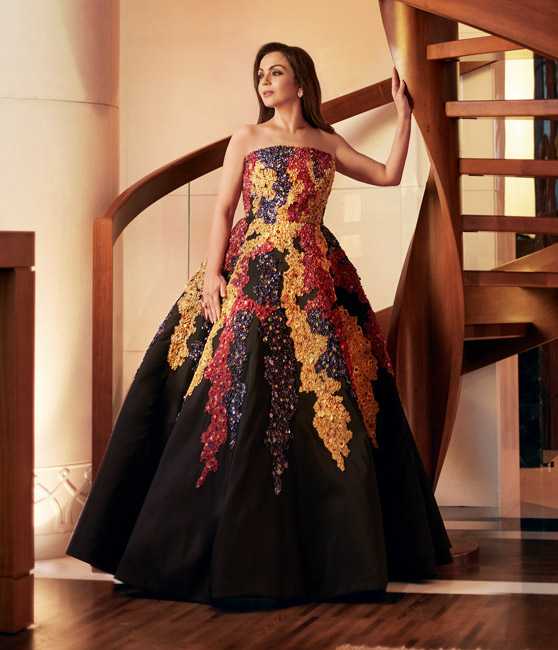 Phong cách xa hoa của Nita Ambani: điểm nhấn là nhẫn kim cương hàng chục triệu USD