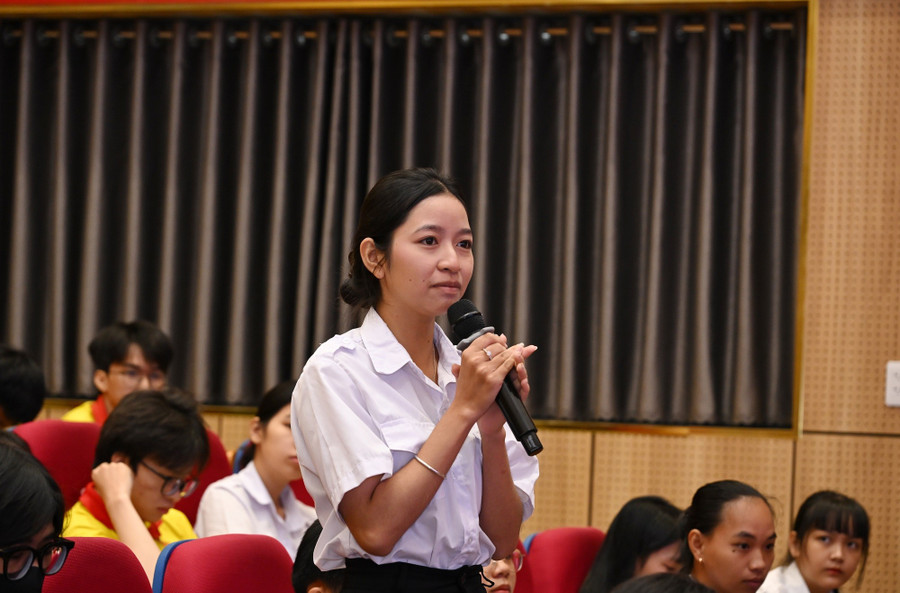 dhcl-doi-thoai-sv-3.jpg